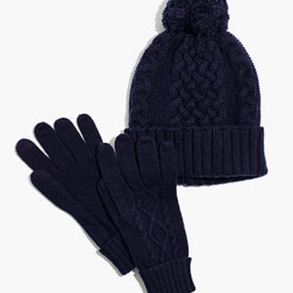 NWT Madewell Cableknit Hat and Gloves gift set in Dark Baltic Blue Great gift